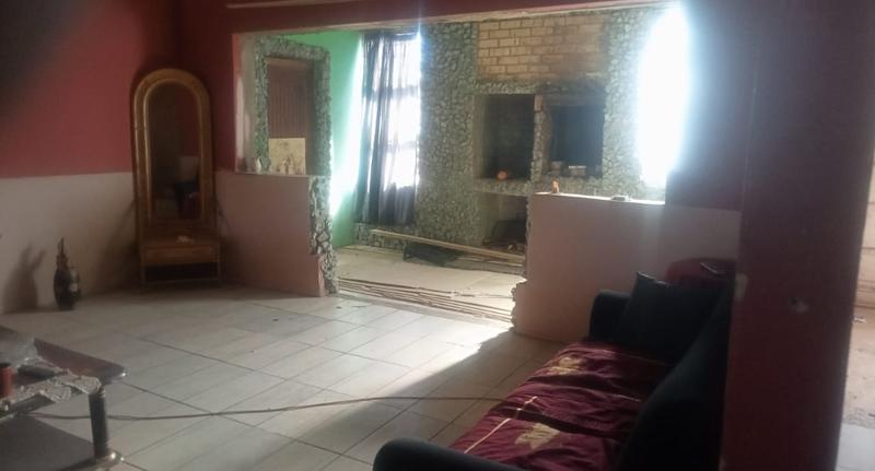 5 Bedroom Property for Sale in Chatsworth Western Cape